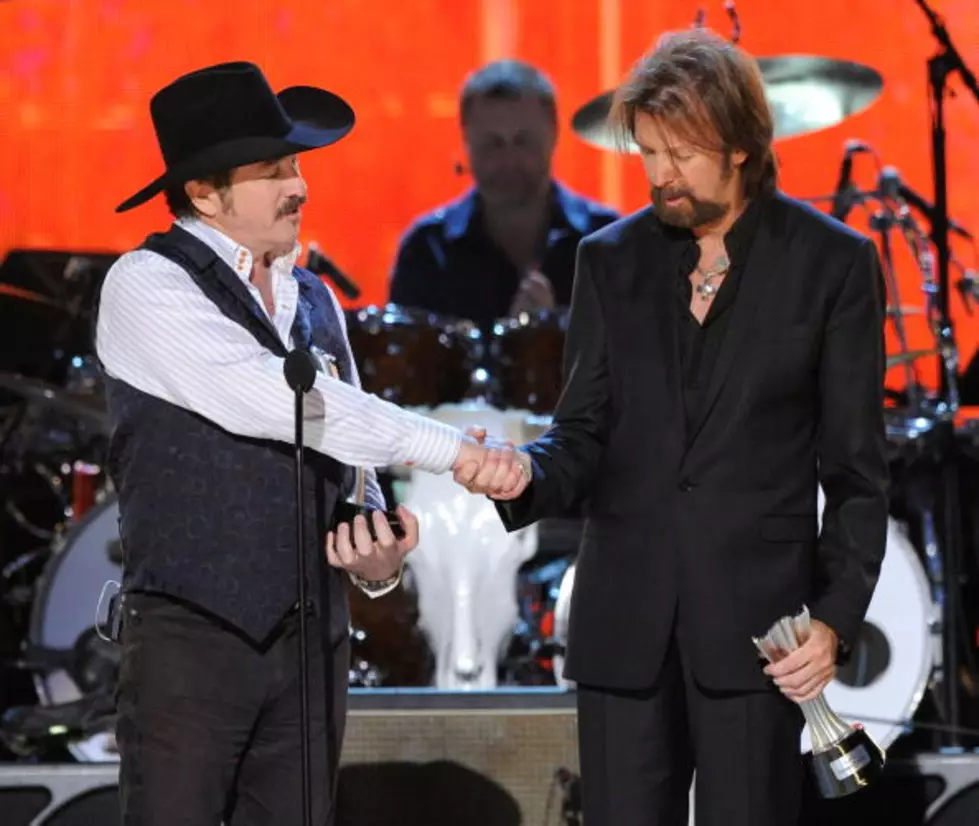 Brooks &#038; Dunn Took Us Down That Red Dirt Road 15 Years Ago Today [VIDEO]