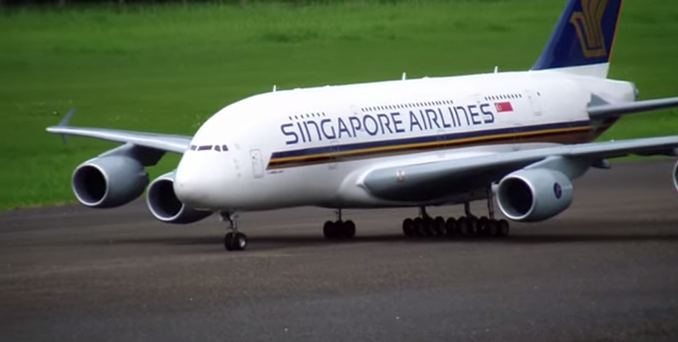 This Has to be One of the Largest Radio Controlled Planes Ever [VIDEO]