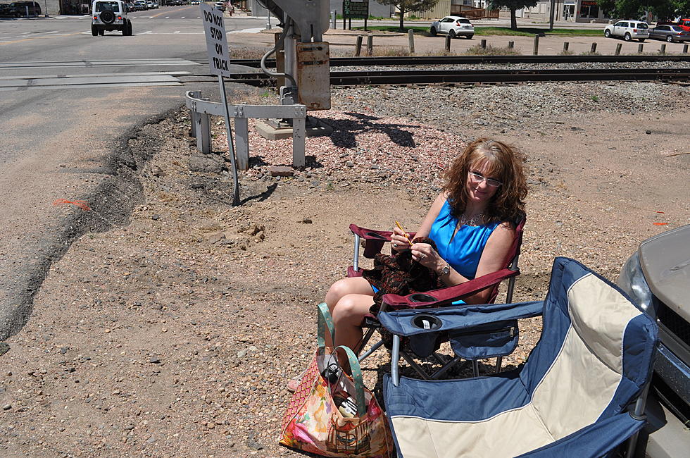It’s Worldwide Knit in Public Day – Todd’s Wife Jenny Will Knit or Crochet Anywhere [PICTURES]