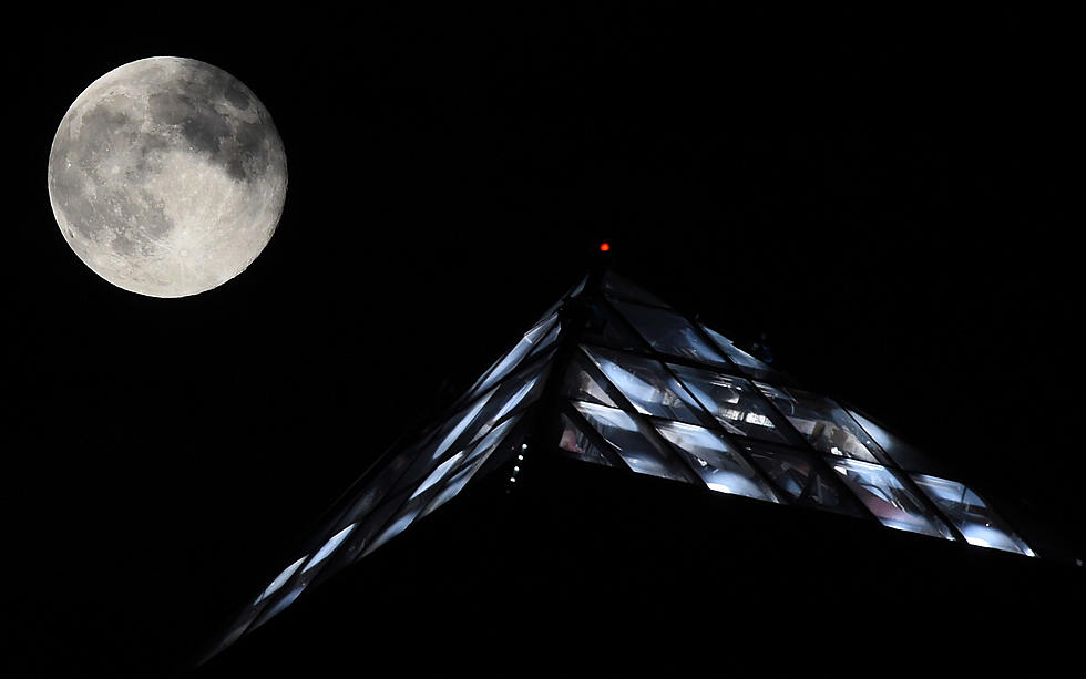 Really Cool Photos of the Supermoon From All Over the World [PICTURES]