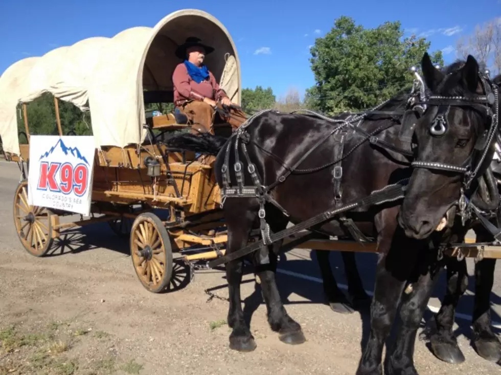 Trip Through Loveland in a Covered Wagon &#8211; Larimer County Fair Parade [PICTURES]