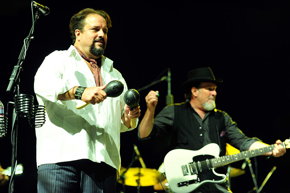 The Amazing Voice of The Mavericks Raul Malo is 50 Today [VIDEO]