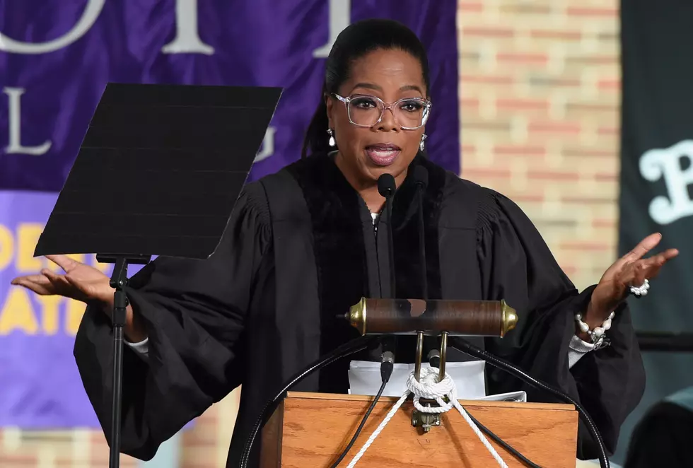 Oprah Speaks to Graduates in Colorado Springs