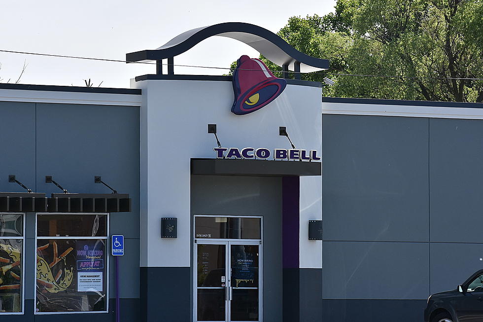 Want to Make a Six-Figure Salary? Taco Bell is Hiring