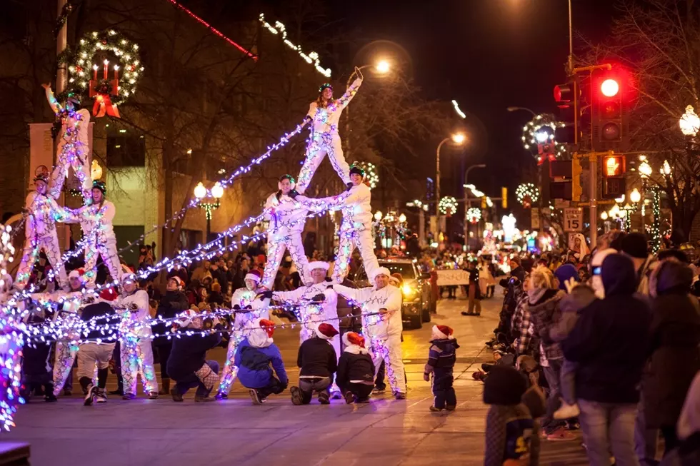 Sioux Falls Parade of Lights Welcomes A Large Crowd to Downtown