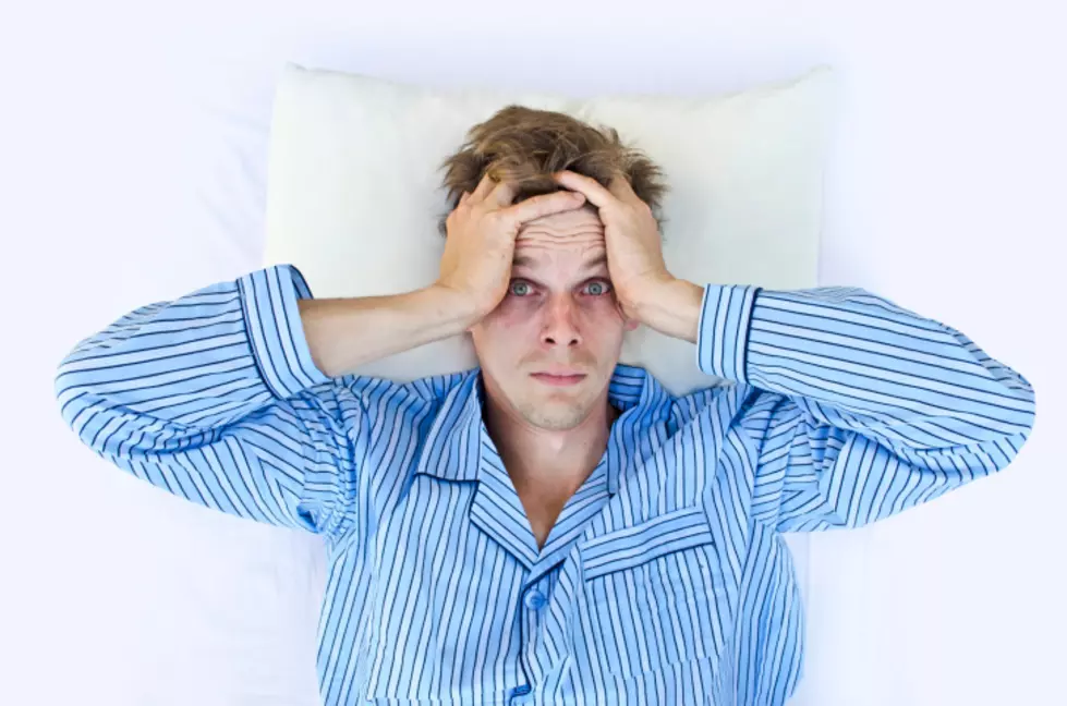 Stressed & Can’t Sleep? Here’s 9 Foods That Will Help