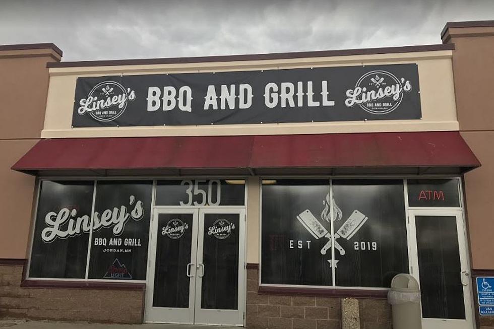 Minnesota BBQ Joint Goes Viral for Picture