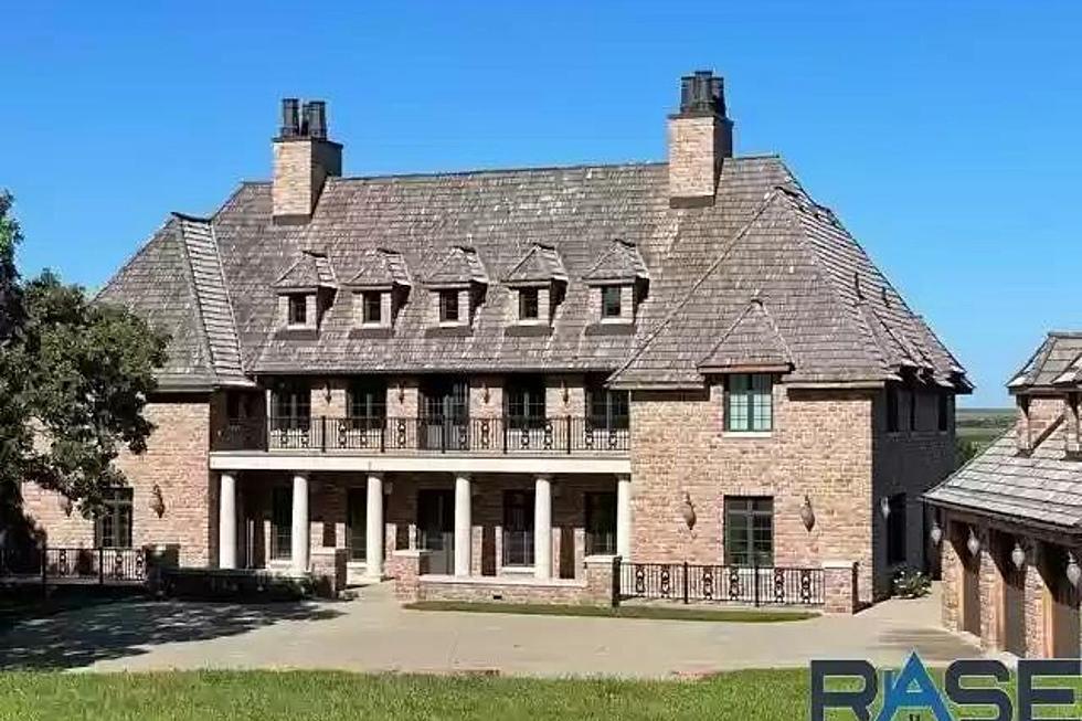 Take A Look Inside This Incredible Sioux Falls Mansion For Sale