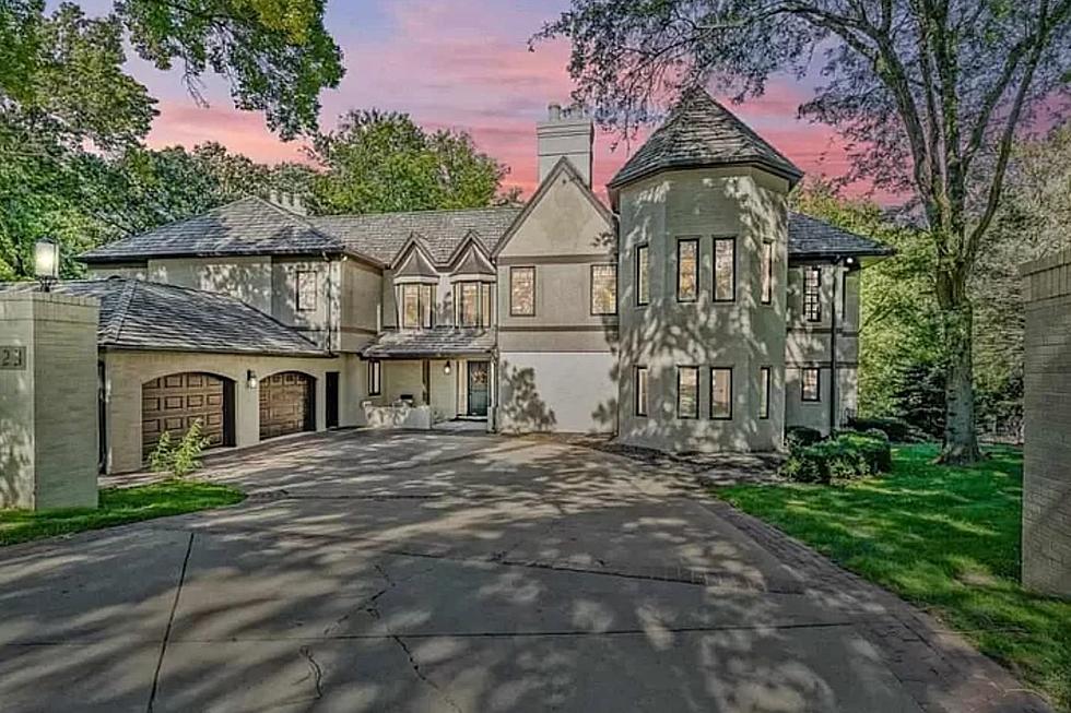Sioux Falls Mansion With Inground Pool Sells For Under $2 Million