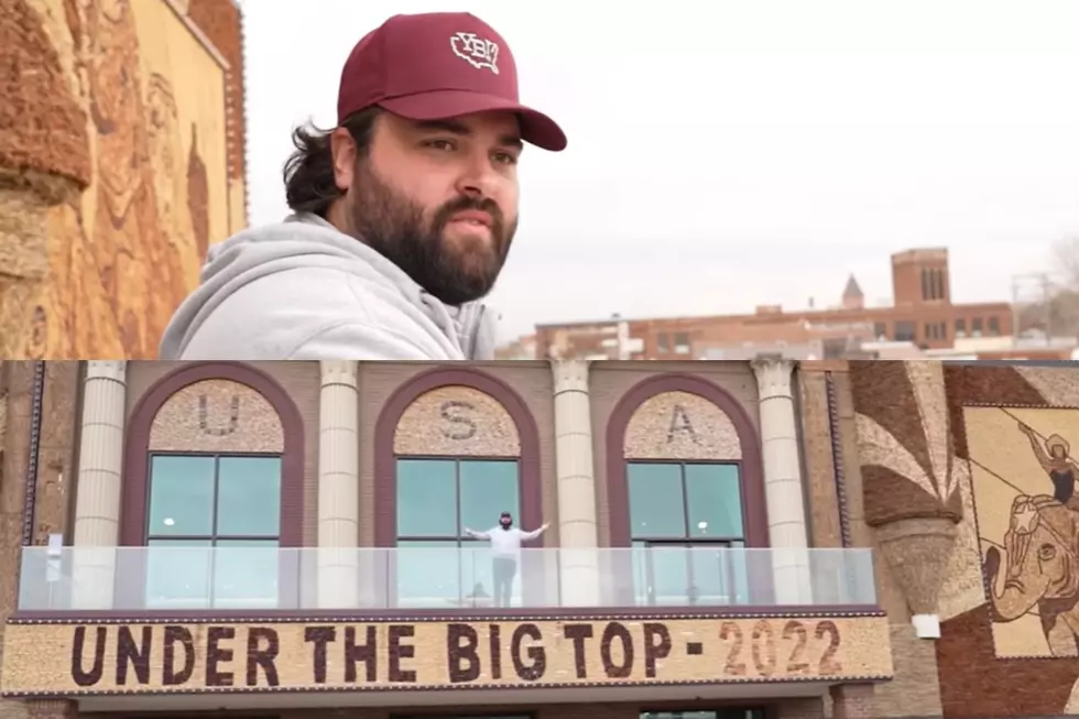 That Time the ‘You Betcha’ Guy Visited South Dakota’s Corn Palace