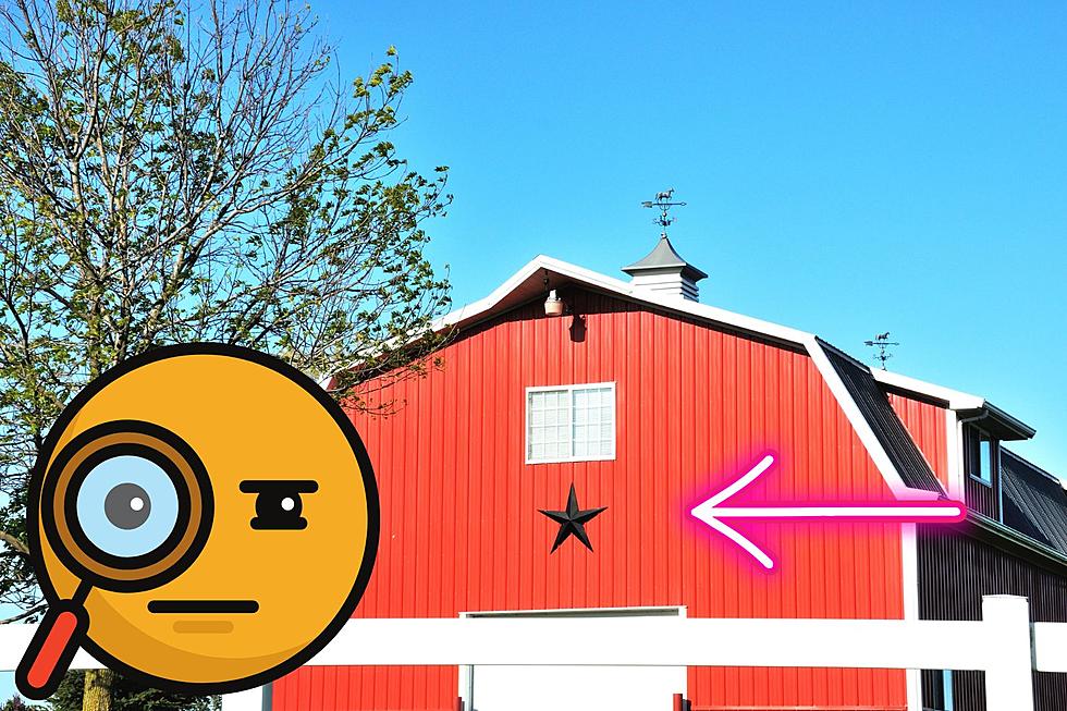 Here’s Why Iowa and Minnesota Farmers Are Putting Stars On Barns