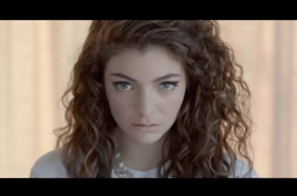 Lorde Performs ‘Royals’ on Jimmy Fallon [VIDEO]