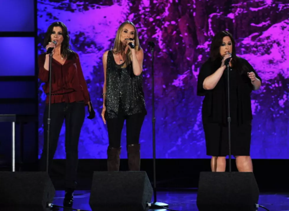 Did You Know: Wilson Phillips is Singing on Rhianna’s ‘FourFiveSeconds’ Too?