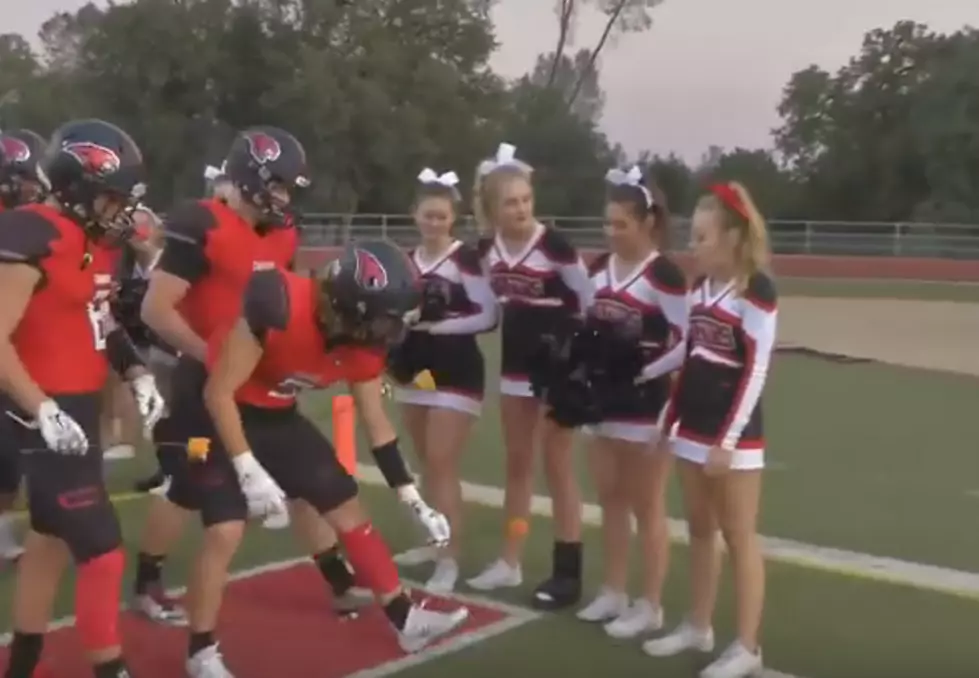 Hero of the Day: High School Football Team Honors Cheerleader With Leukemia
