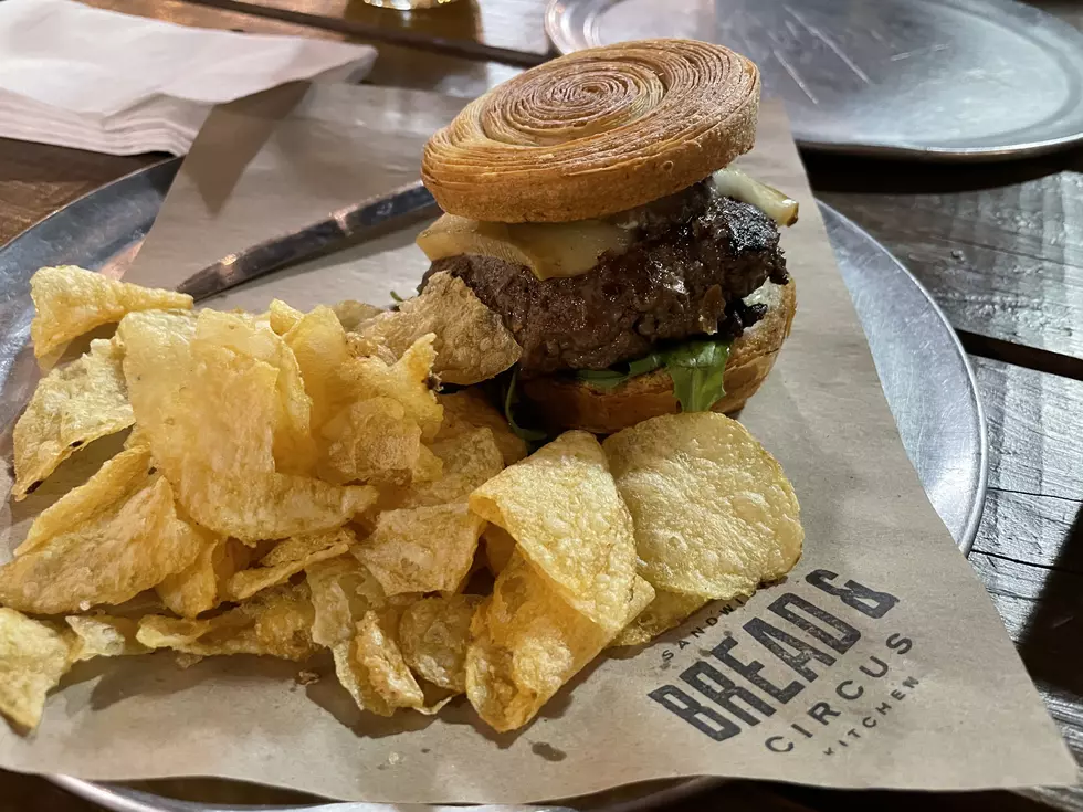 Downtown Burger Battle: Bread & Circus Sandwich Kitchen's Burger 