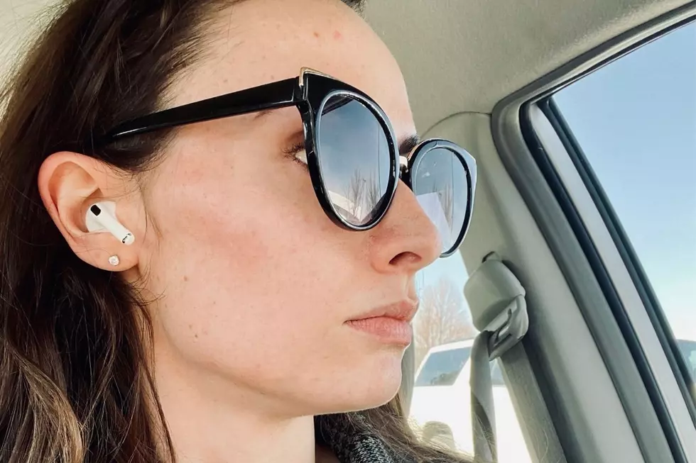 Is It Illegal to Wear Earbuds While Driving In South Dakota?