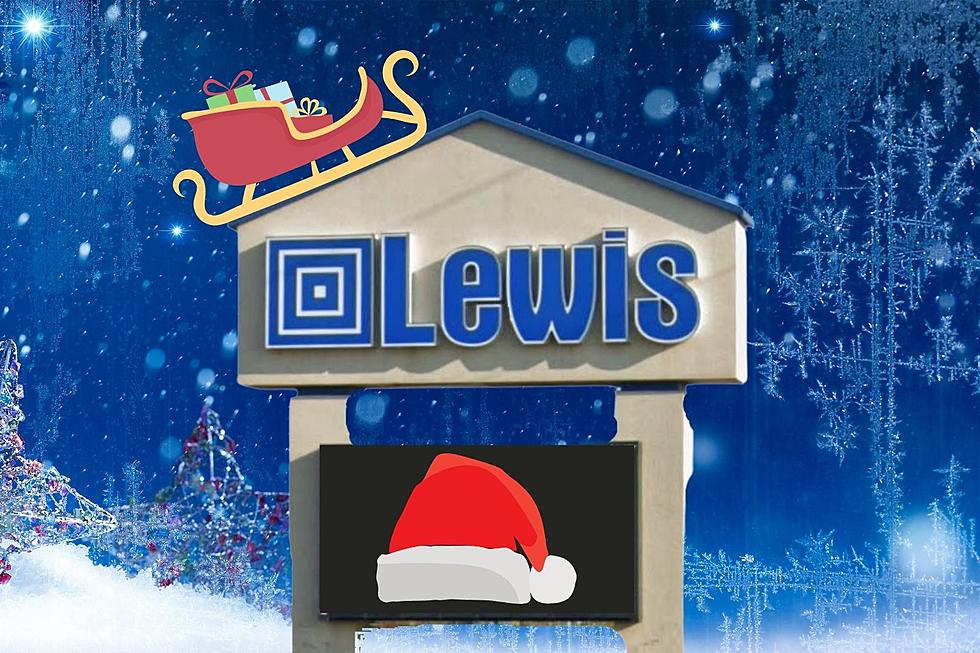 Last Chance to See Santa at Sioux Falls Lewis Stores is Saturday