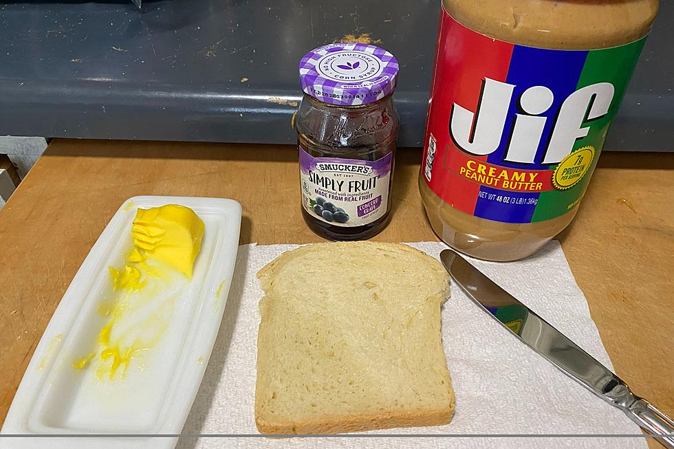 Is It Worth Adding Butter To a Peanut Butter and Jelly Sandwich?