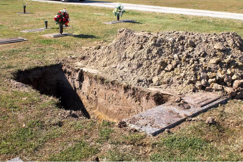 Is It Legal in South Dakota to Bury a Dead Body in Your Backyard?