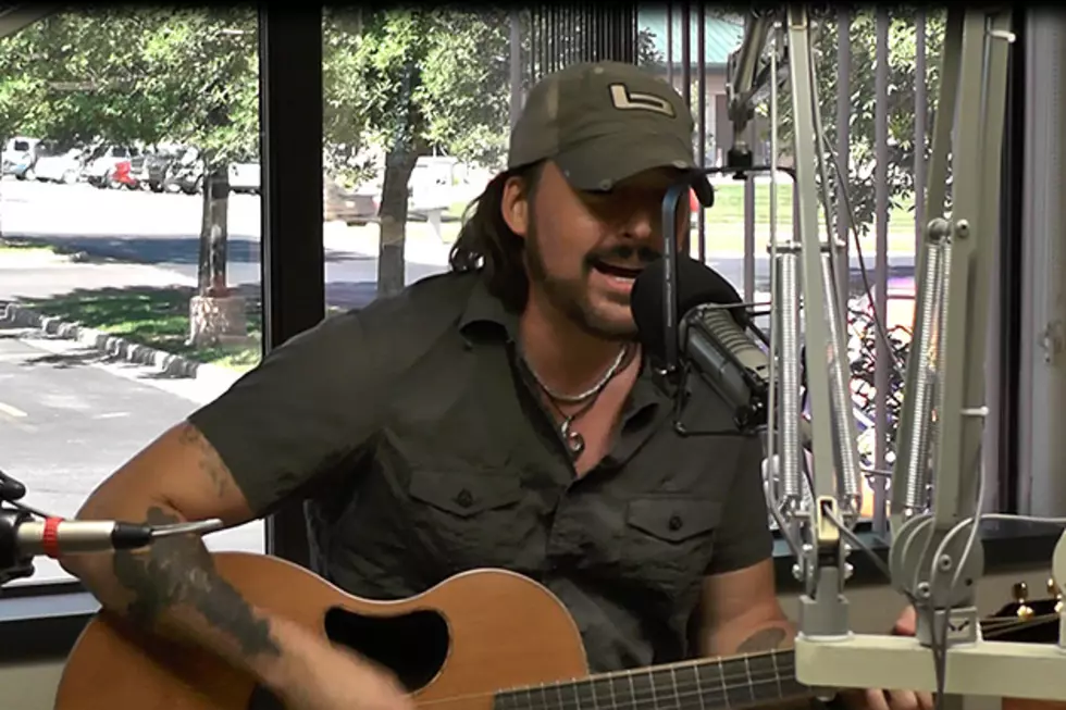 Country Star Rick Monroe Performs ‘Great Minds Drink Alike’ Live in Studio