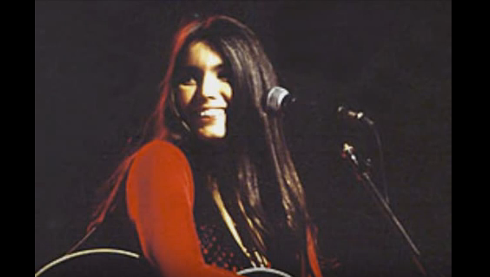 Who&#8217;s That Singing With Emmylou Harris On The Hauntingly Beautiful &#8216;Love Hurts&#8217;?