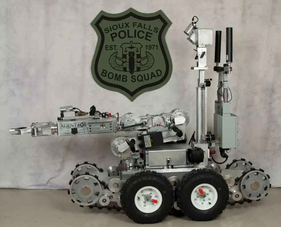 Sioux Falls Police Bomb Robot Agent 605 Reporting for Duty
