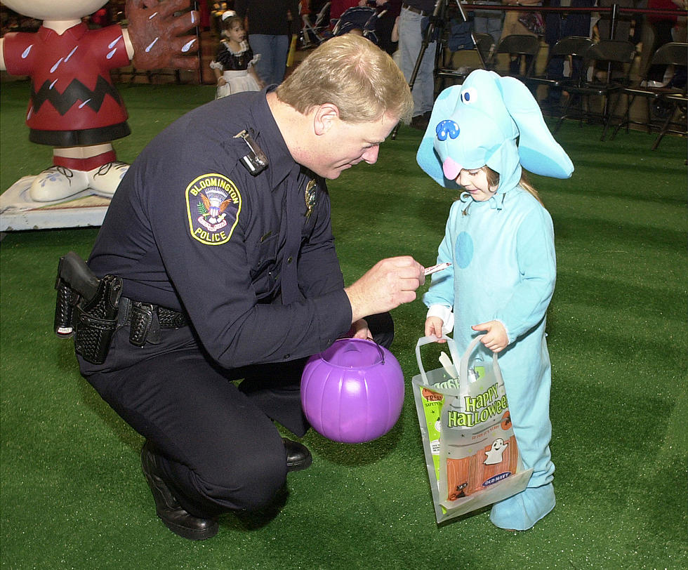 Sioux Empire Law Enforcement Agencies Hand out Candy on Halloween Night