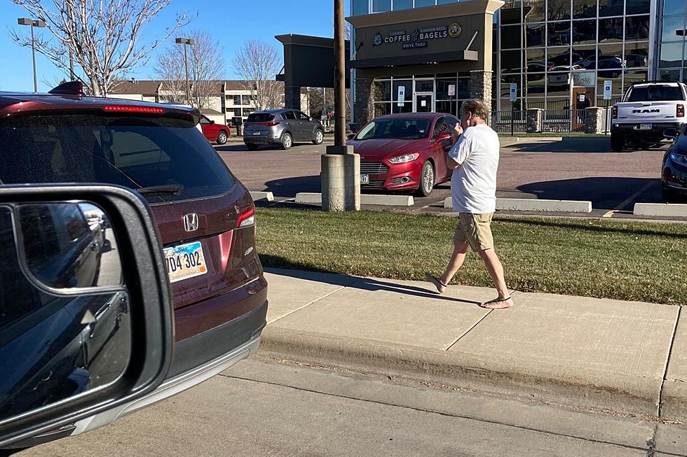 Huh? Barefoot and in Shorts in Sioux Falls, in Late November?