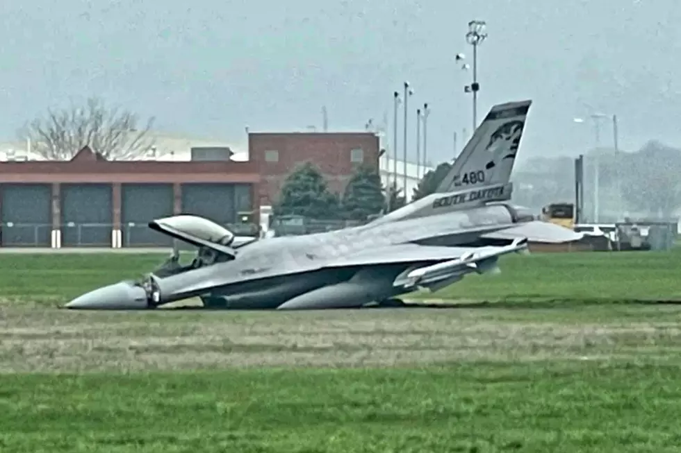 F-16 Fighter Jet Accident At Sioux Falls Airfield