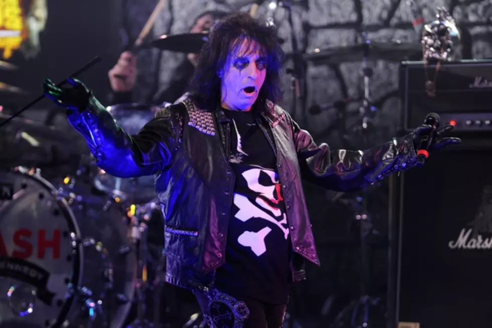Alice Cooper Ships Out
