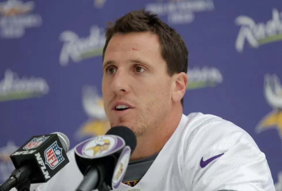 Vikings’ Chad Greenway Donates Van to Family in Time of Need