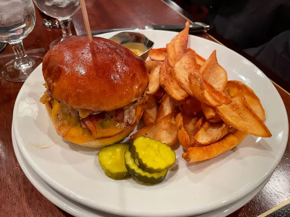 Burger Battle Review: Minervas 'Local Steak House Burger' 
