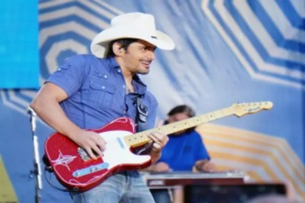 Video of Brad Paisley Gets His Attention
