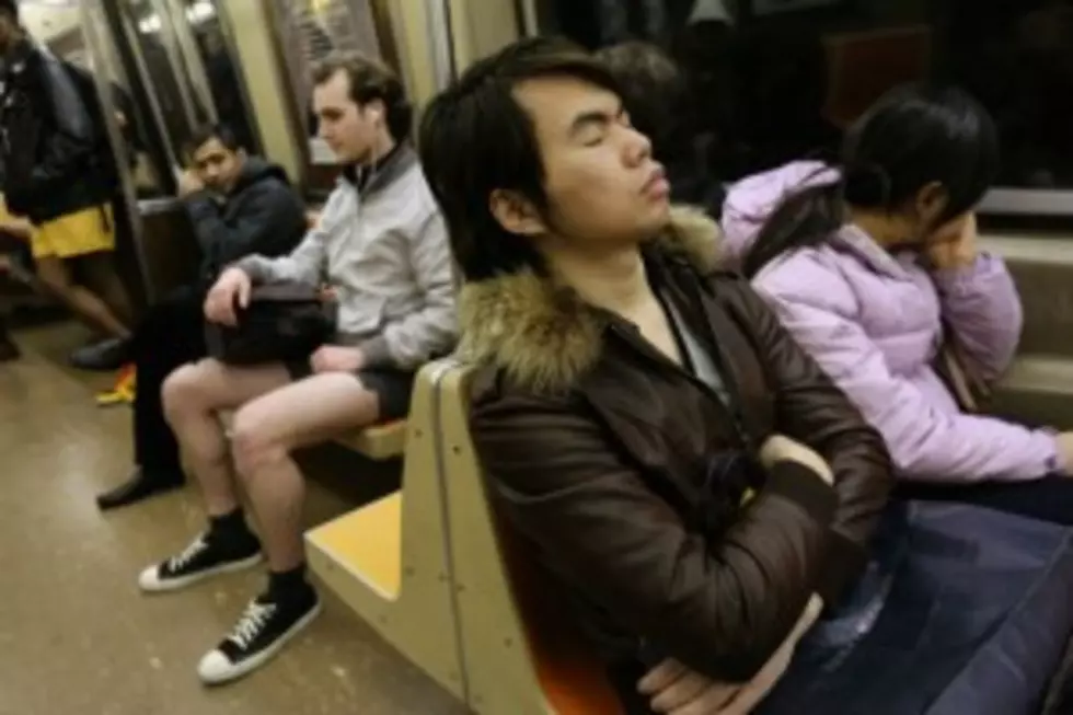 Two Men Arressted on New York Subway For &#8216;Manspreading&#8217;