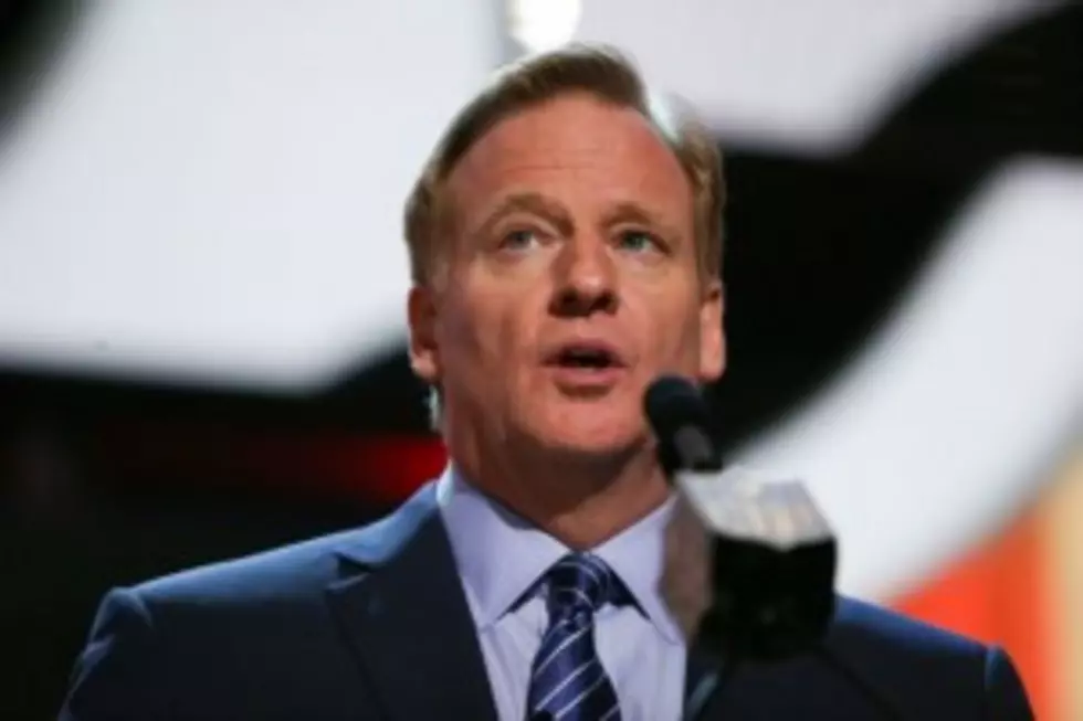 Biddeford Man Let&#8217;s NFL Commissioner Know How He Feels About Brady Suspension