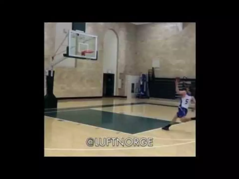 6’2″ Colby Basketball Player Dunks From Foul Line