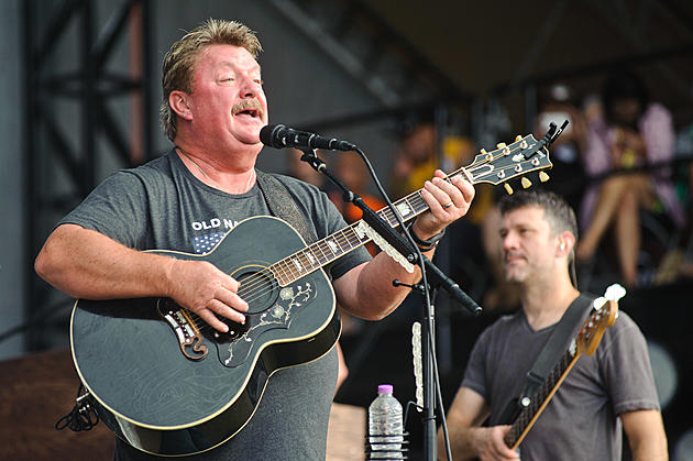 The Reviews Are In &#8211; A Joe Diffie Concert Is Not To Be Missed!