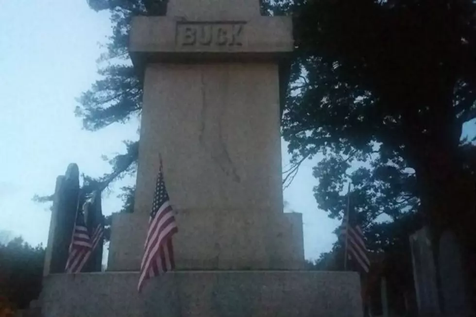 Sarah Visits Capt. Buck’s Tombstone Said To Be Haunted By A Witch He Murdered