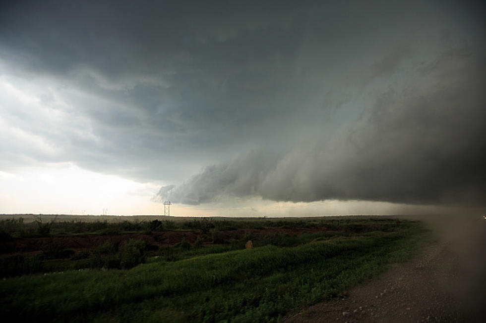 Man Doesn’t Heed Tornado Warning…Mows Lawn