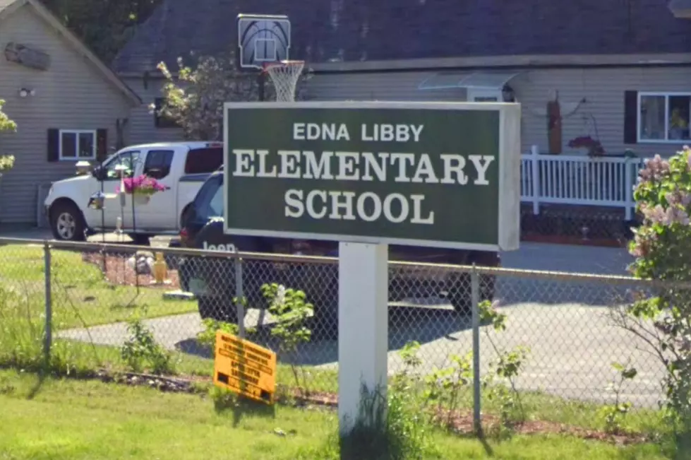 Maine Kindergarten Teacher Visits Students During School Shutdown