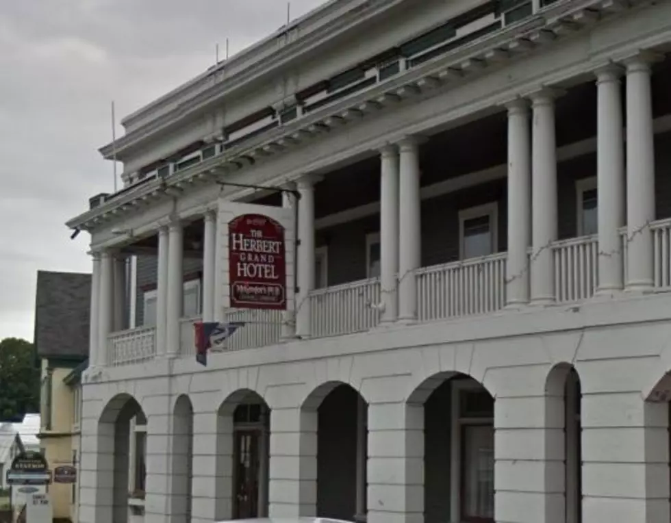People See Ghost Children At This Genuine Haunted Maine Hotel