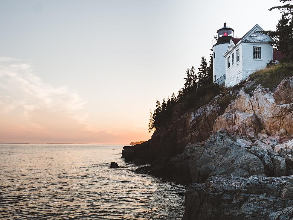 15 Unbelievable Myths About Maine That People Actually Believe