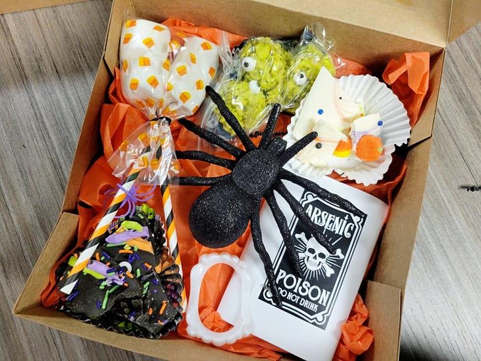 EASY DIY: Spooky & Sweet Halloween Charcuterie Boxes