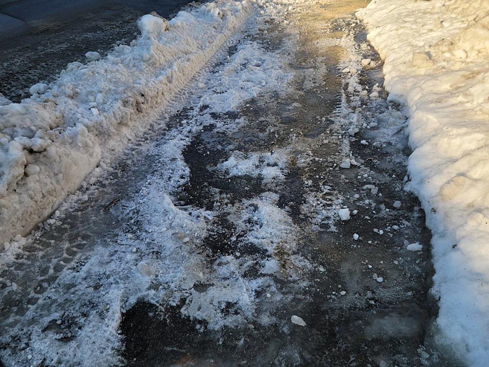 Are Maine Residents Responsible For Shoveling Their Own Sidewalks?