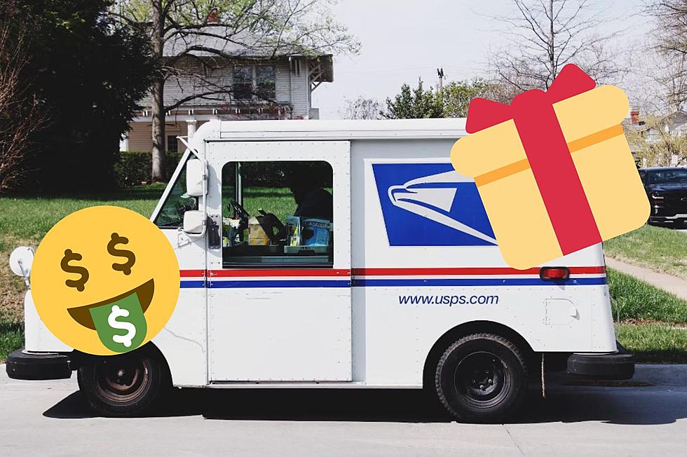 Is It Really Illegal for Maine Residents to Tip Postal Workers?