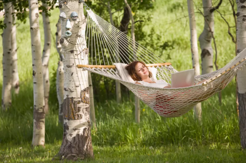 The Most Relaxing Way to Push Your Kid on a Swing