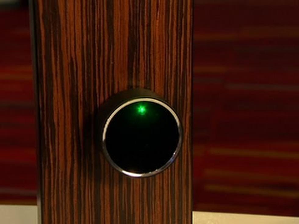 Would You Buy a Door Lock You Can Control with Your Phone? [VIDEO]