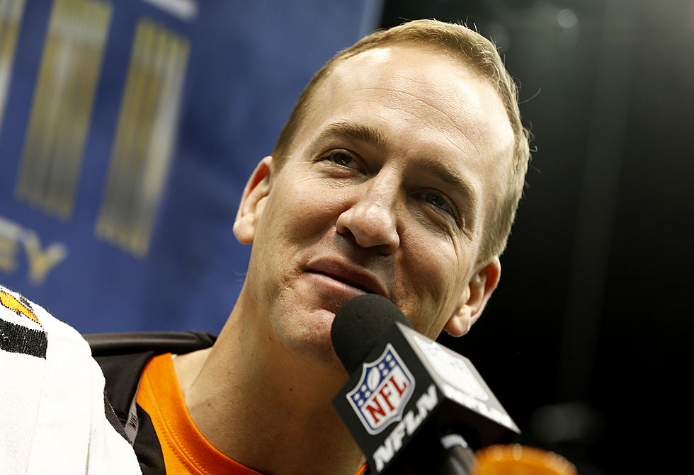 Super Bowl 50 Media Night – Crazy Characters, and No Comment on Next Year from Peyton [VIDEO]