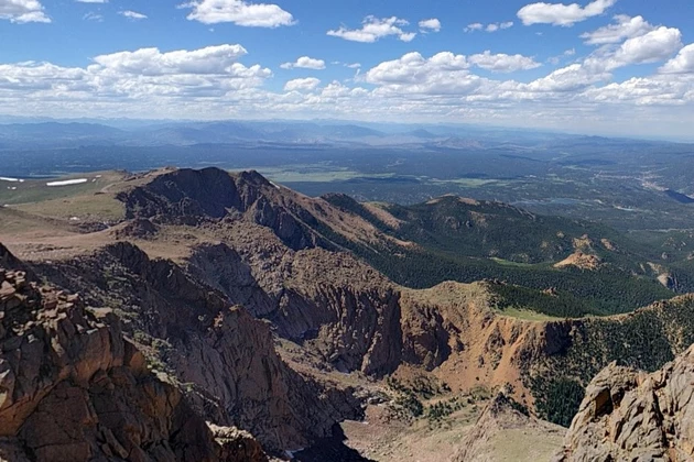 Want to Know What It&#8217;s Like to Drive to the Top of Pikes Peak?