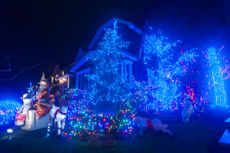The Best Neighborhoods in Northern Colorado for Christmas Lights [SURVEY]
